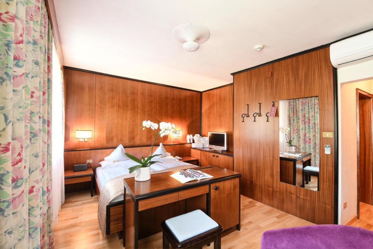 Double Room - East Facing,1023814096:JPEG